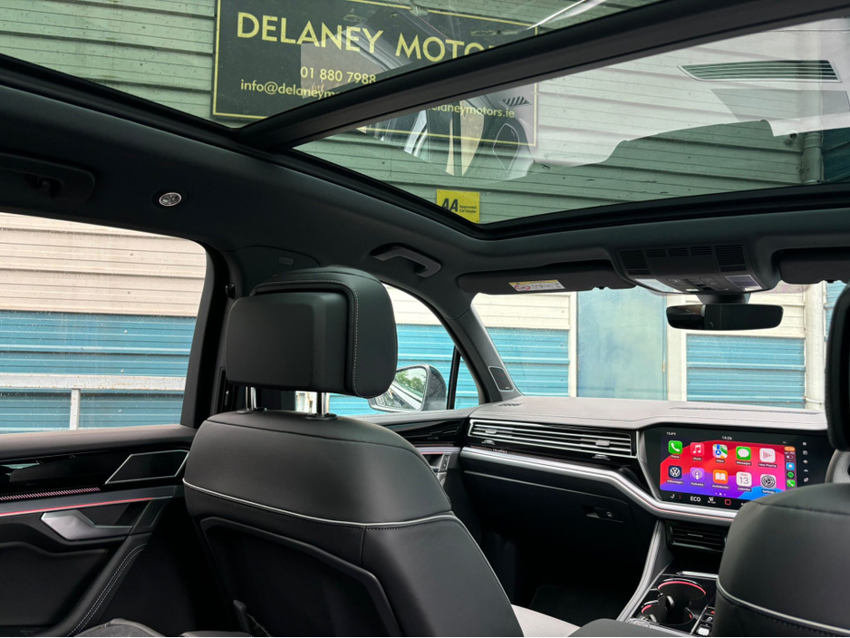 2023 Volkswagen Touareg N1 2 Seat Commercial Van €59,950