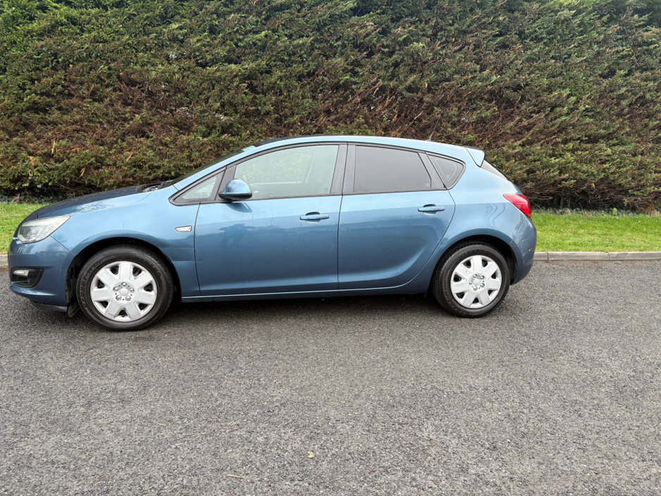 2013 Opel Astra 1.3 CDTI ECOFLEX DESIGN 95PS 5DR €3,950