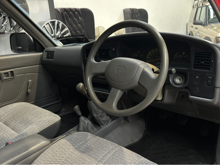 1996 Toyota Hilux 2.4D PICK UP MINT CONDITION €29,950