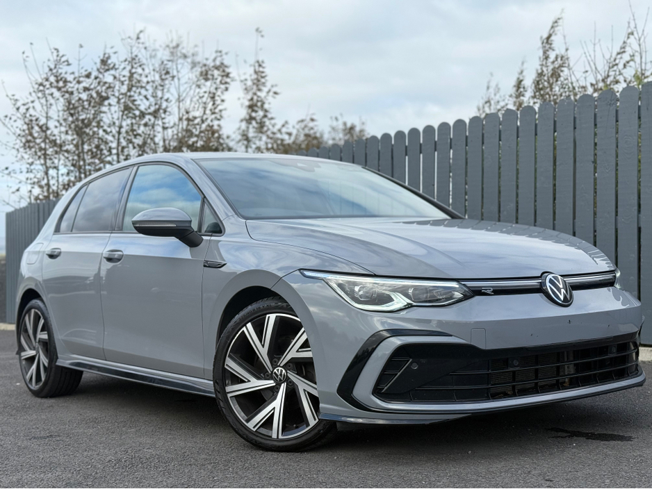 2022 Volkswagen Golf 2022 Volkswagen Golf R-LINE TSI €27,995