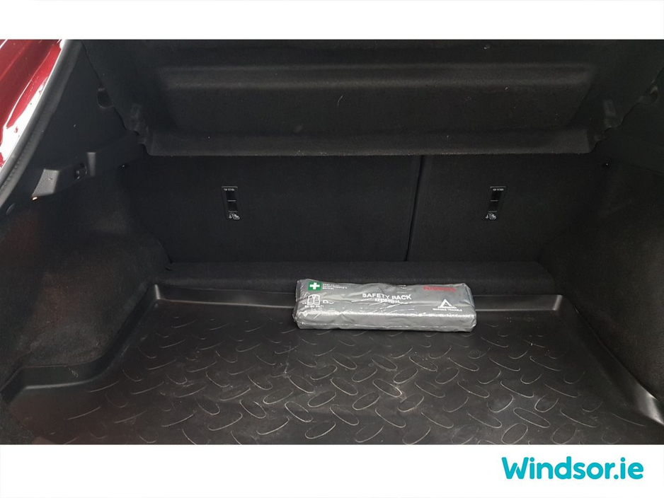 2021 Nissan Qashqai 1.3 PET SE €21,495