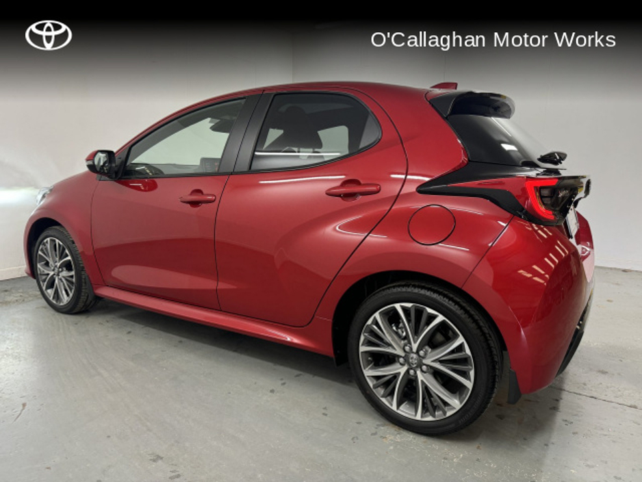 2024 Toyota Yaris YARIS HYBRID PLATINUM €29,950