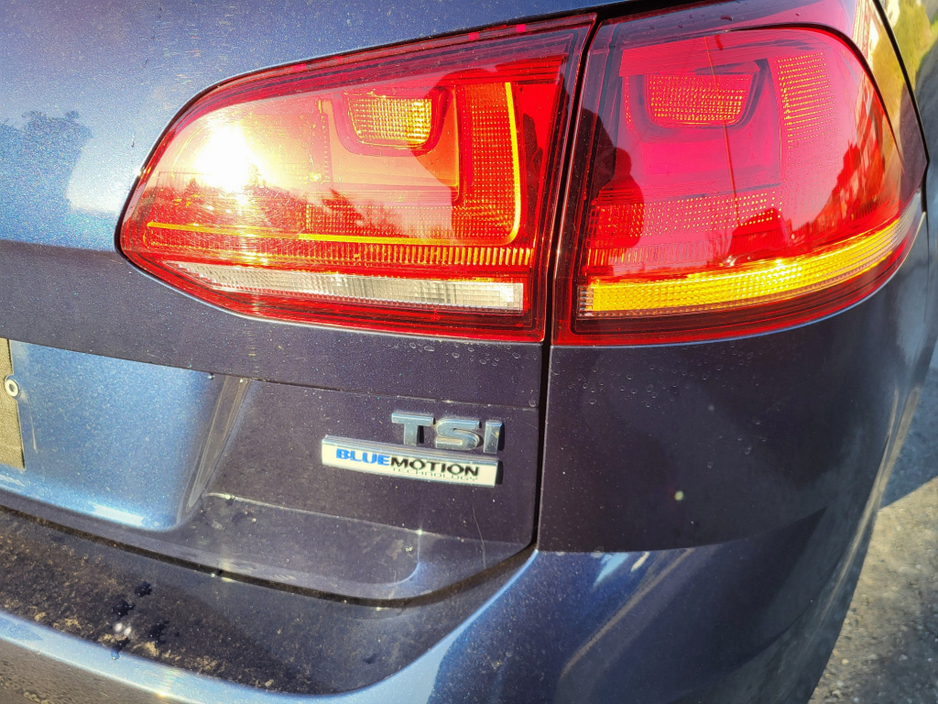 2015 Volkswagen Golf (2yr warranty) 1.2 petrol Auto estate 76308 €12,999