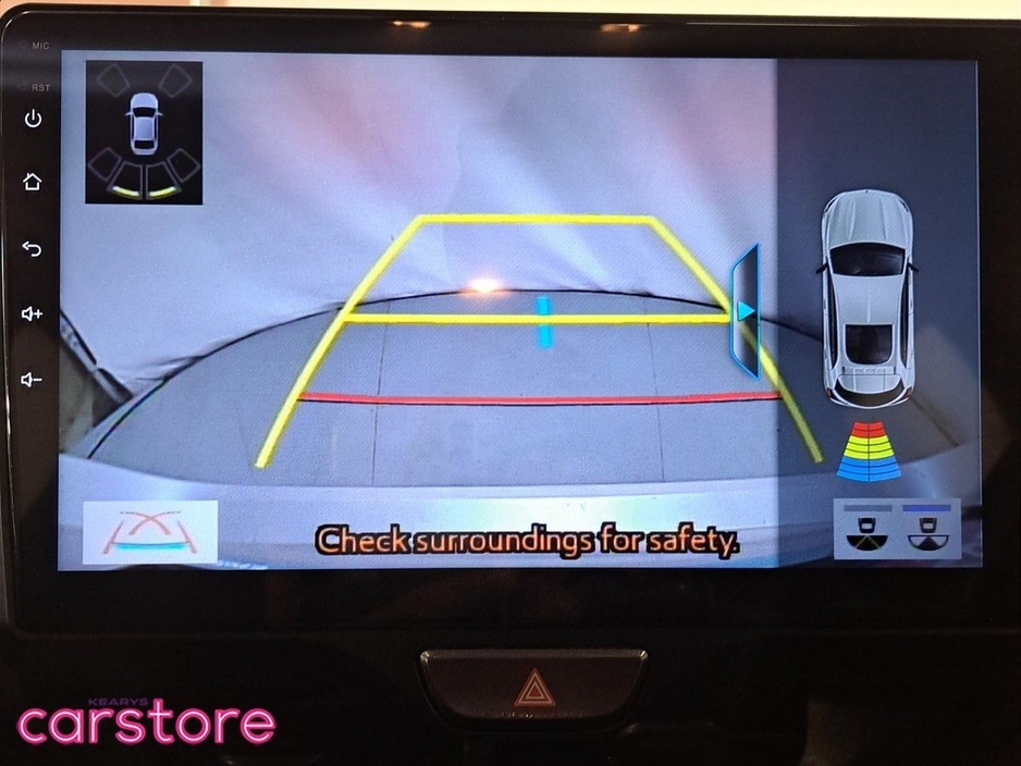 2021 Toyota Yaris 1.5 HYBRID €17,880