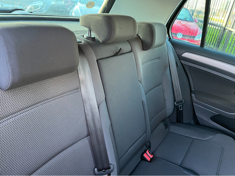 2017 Volkswagen Golf 1.2 TSI 5DR AUTO COMFORTLINE €13,950