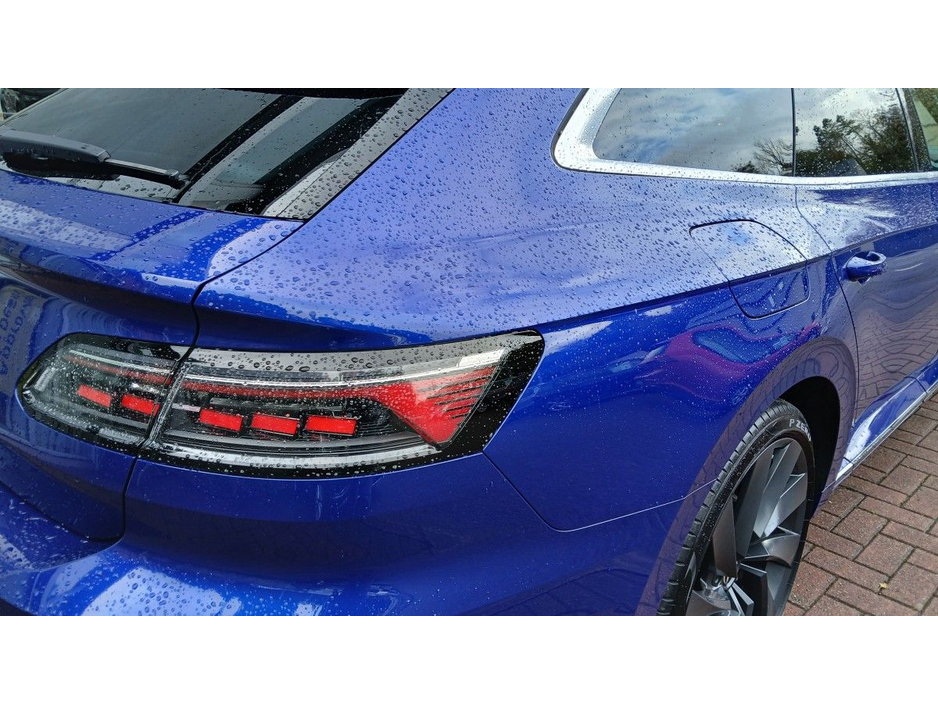 2025 Volkswagen Arteon 2.0TDI D7F 150HP R-LINE SHOOTING BRAKE, LAPIZ BLUE. €54,950