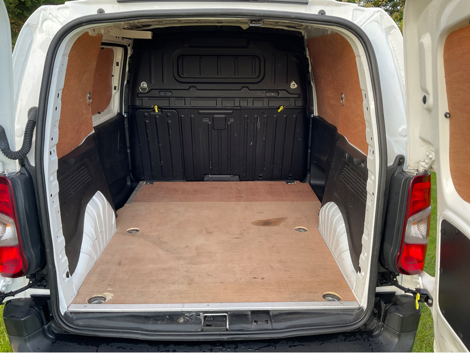 2019 Peugeot Partner ACTIVE PLUS 1.6 BLUEHD BLUEHDI 75 650 €11,750