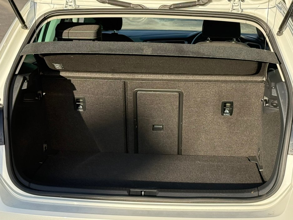 2015 Volkswagen Golf  €14,990