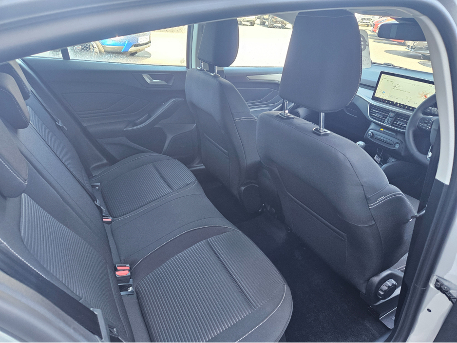 2025 Ford Focus TITANIUM 5DR 1.0T 125 MHE €29,000