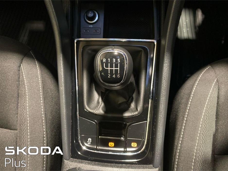 2025 Skoda Karoq Selection 2.0TDI 115bhp €35,950