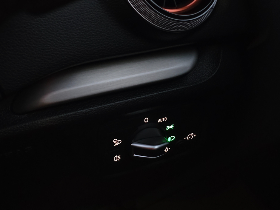 2019 Audi A3 1.4 S-LINE EDITION VIRTUAL COCKPIT - NAVIGATION -CARPLAY ANDROID AUTO HALF LEATHER PACK - REVERSING CAMERA / PARKING SENSORS - DRIVE MODE €23,500