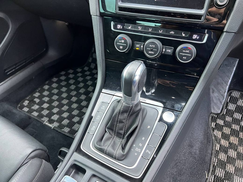 2014 Volkswagen Golf R 4MOTION 2.0 TSI // NEW PRETORIA ALLOYS // LEATHER INTERIOR // REVERSE CAMERA €24,900