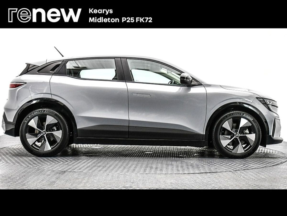 2023 Renault Megane E-Tech Equilibre EV60 220hp €25,990