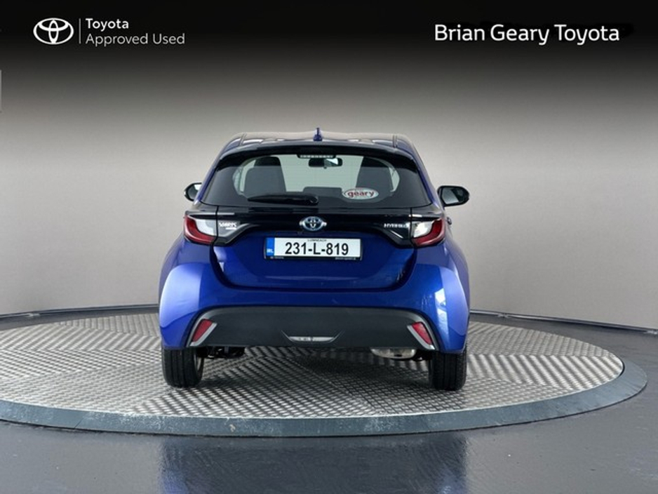 2023 Toyota Yaris HYBRID LUNA €23,950