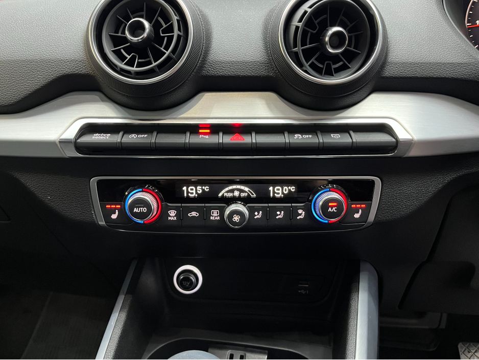 2019 Audi Q2 ONLY €19950! 2019 AUDI Q2 30TFSI SPORT 1.0 AUTOMATIC / HEATED SEATS / CRUISE CONTROL / REVERSE CAMERA €19,950