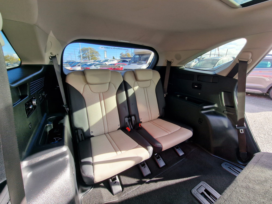 2022 Kia Sorento PHEV, K4 spec,  LOW MILEAG, AUTO, 7 seater, 7seater €44,900