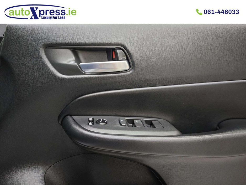 2020 Honda Fit 1.5 E:HEV BASIC Automatic, Reversing camera €16,495