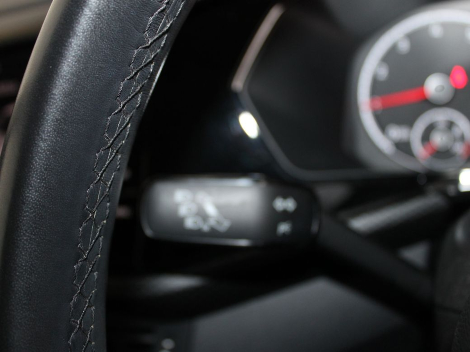 2020 Volkswagen T-Cross Life 1.0 TSI M5F 95HP 5DR €19,999