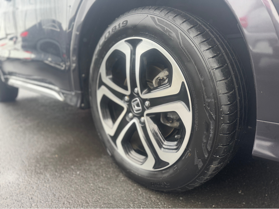 2015 Honda Vezel Hybrid | Heated Seats | Camera | High Spec €13,750