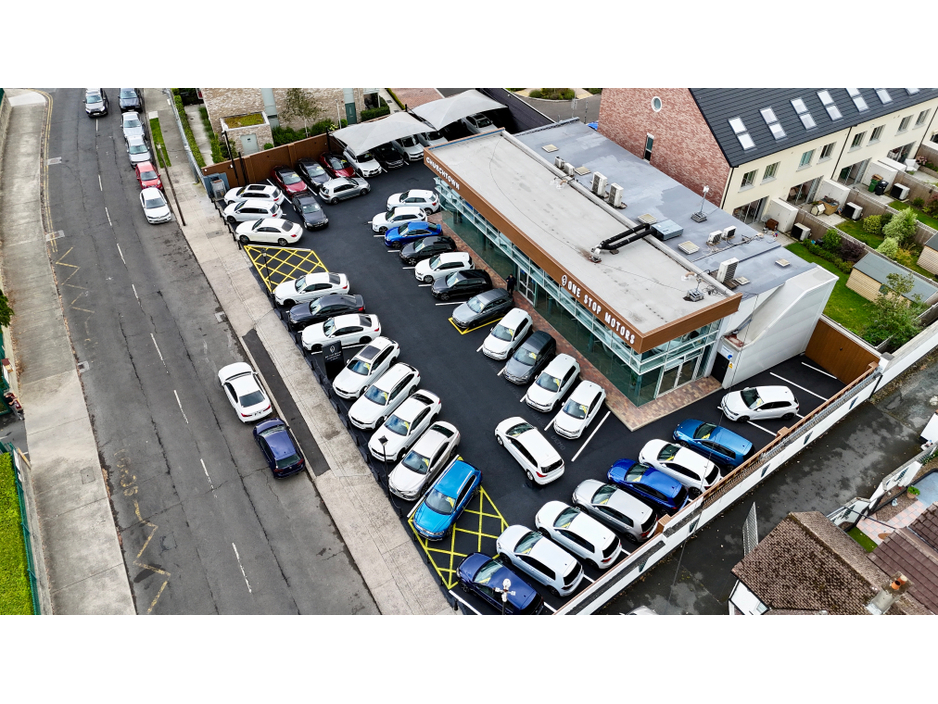 2015 Volkswagen Golf GOLF R 300BHP / AUTO / DSG / 4MOTION / LEATHER / 12MONTH WARRANTY / 90,000 €24,900