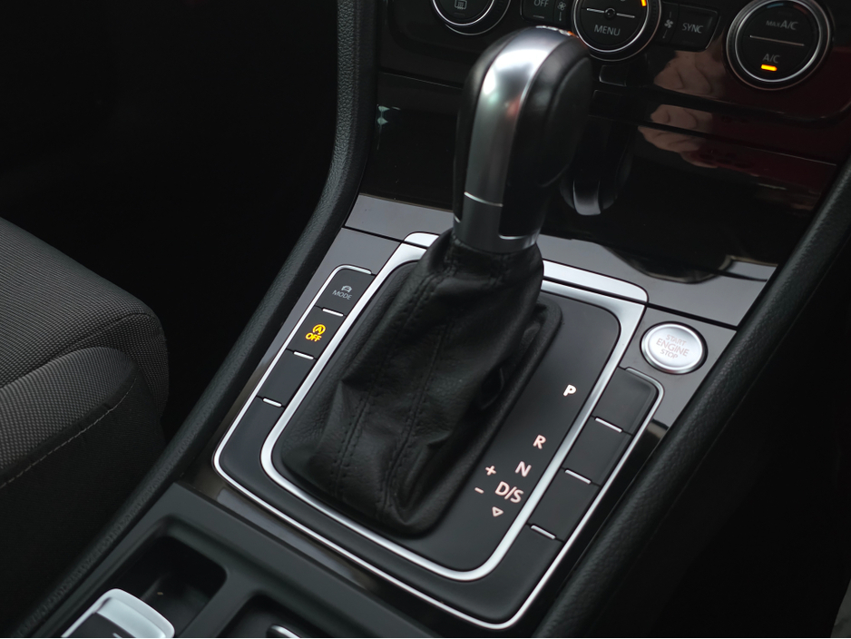 2018 Volkswagen Golf ( 182 REG ) 1.4 HIGHLINE VIRTUAL CLOCKS  SAT NAV PACK - -REVERSE CAMERA - NAVIGATION - CARPLAY - ANDROID AUTO- BLIND SPOT REAR TRAFFIC ASSIST - DISCOVER PRO €18,950