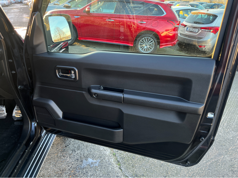 2020 Suzuki Jimny LITTLE G SIERRA 4 SEAT MANUAL 1.5 PETROL //LOW MILES//HIGH SPEC//KEYLESS ENTRY//HEATED SEATS//REVERSE CAMERA// €28,950