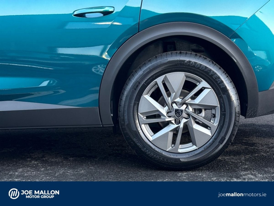 2026 Peugeot 408 1.2 Allure Hybrid €40,395