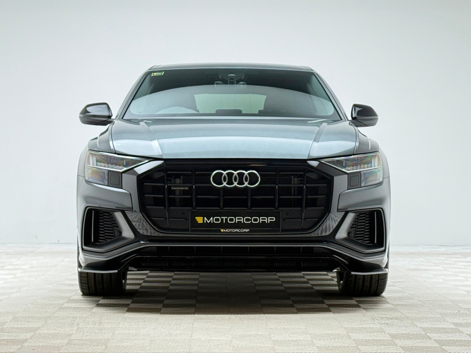 2023 Audi Q8 55 TFSI E S LINE BLACK ED 381HP QUATTRO €75,990