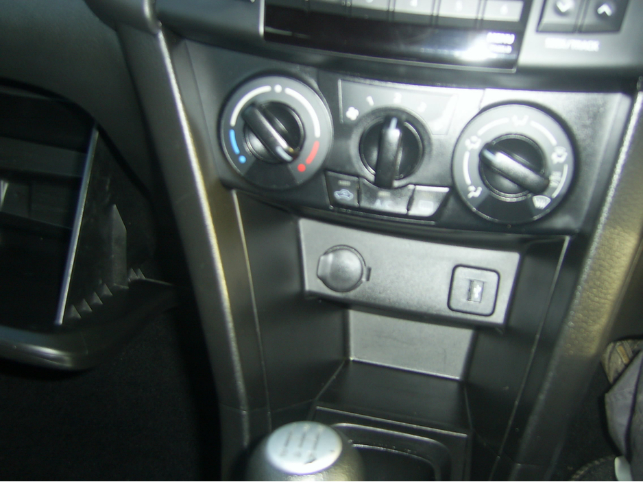 2014 Suzuki Swift SPECIAL EDITION 4DR €7,950