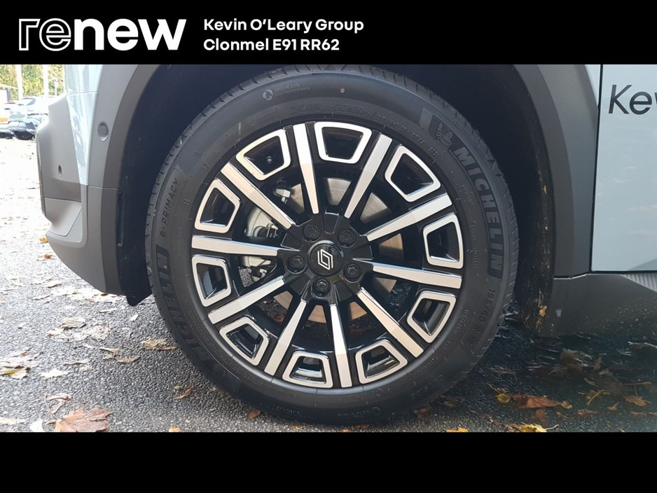 2025 Renault 4 iconic 52kWh 150hp €37,995