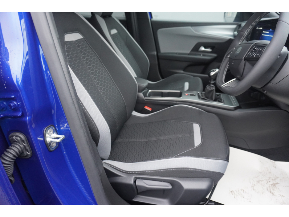 2025 Opel Mokka ELEGANCE 1.2 136BHP 6-SPE