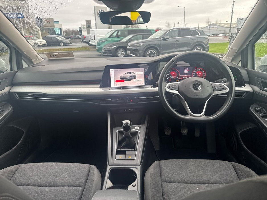 2023 Volkswagen Golf 2.0 TDI 115HP Life €24,975