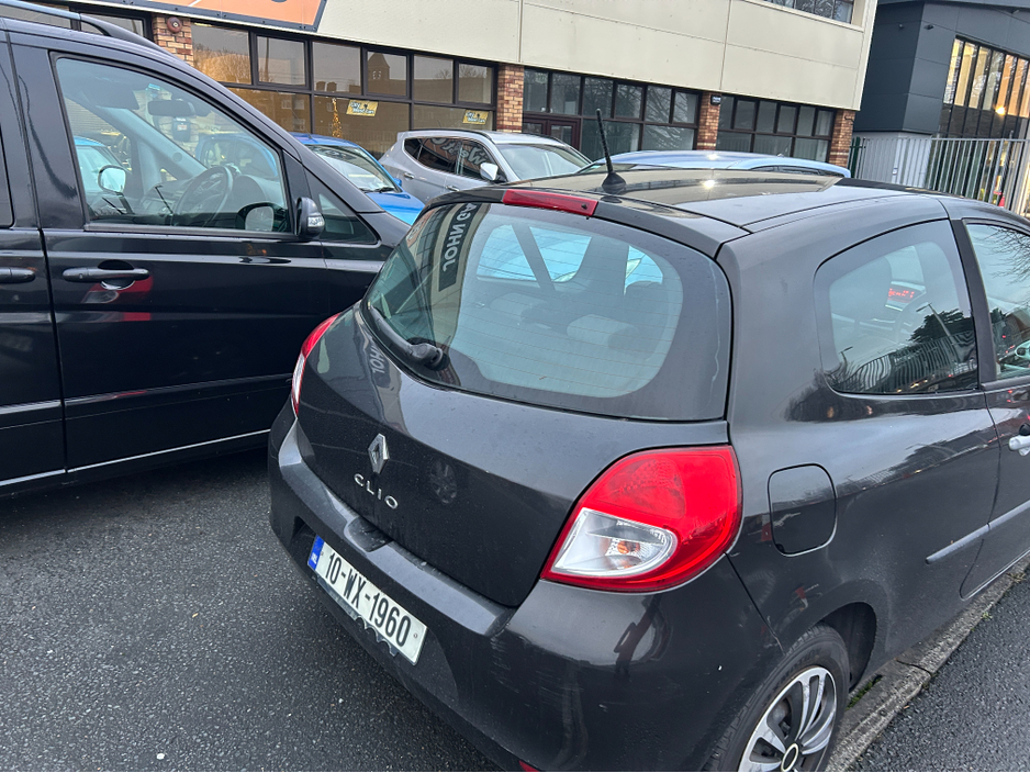2010 Renault Clio 3 1.2 ONLY  47000KLMS///IRISH CAR WITH BRAND NEW NCT 9/2026 LOW TAX 280///TAXED OCT 2026///GREAT STARTER CAR OR TOWN RUNABOUT €4,500