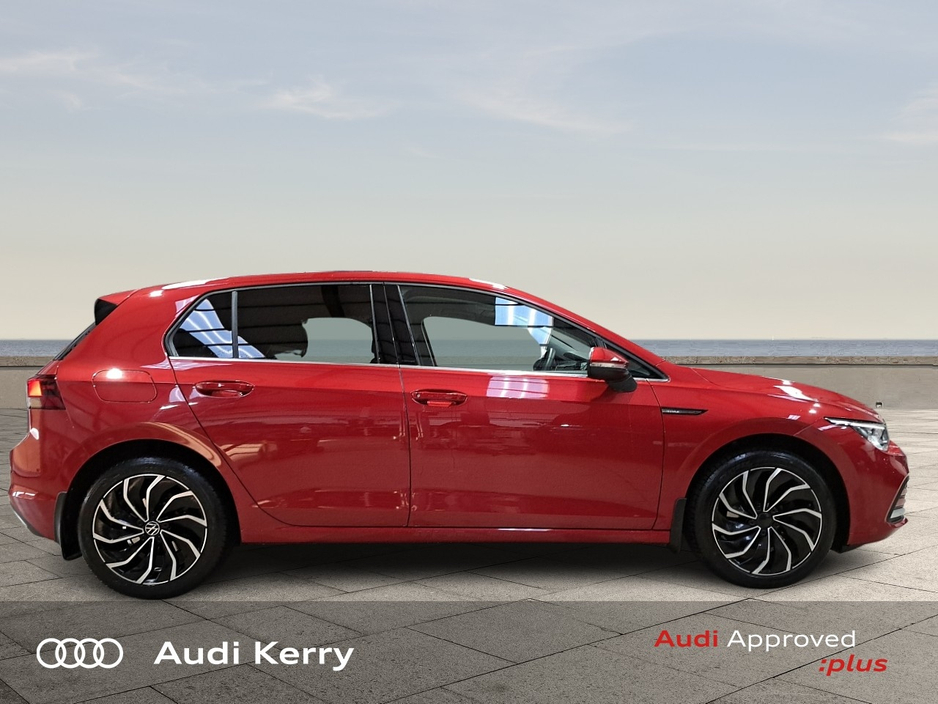 2023 Volkswagen Golf STYLE 1.5 TSI MHEV 130HP AUTOMATIC €31,900