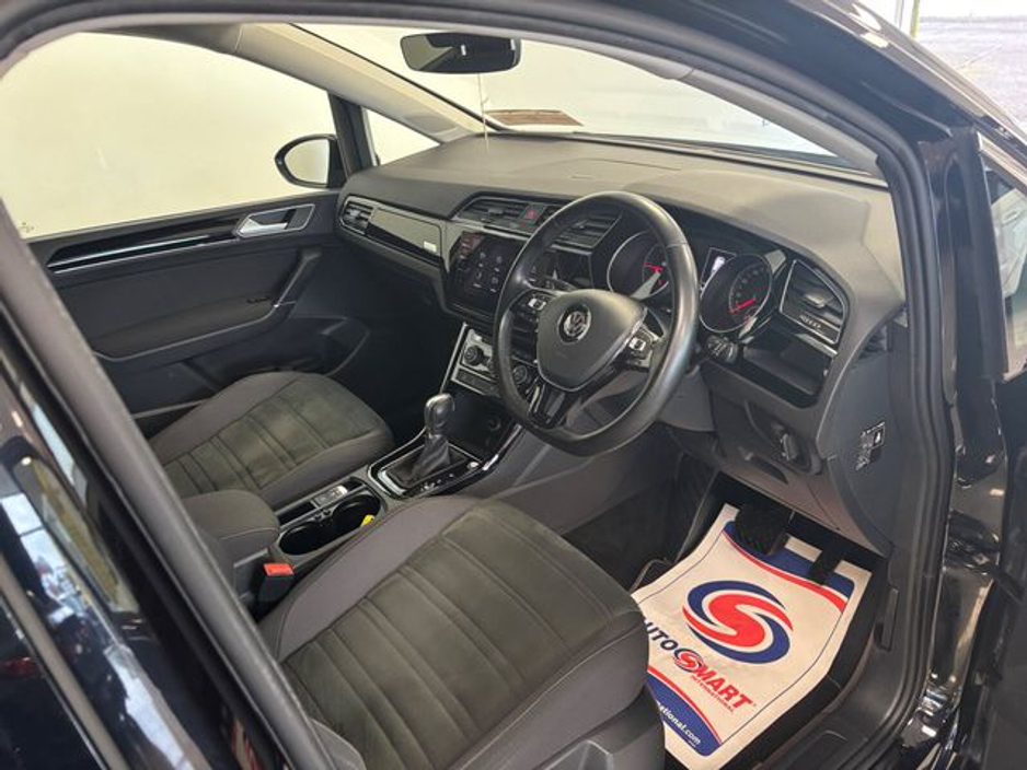 2020 Volkswagen Touran 2.0 TDI 150HP DSG Highline €22,850