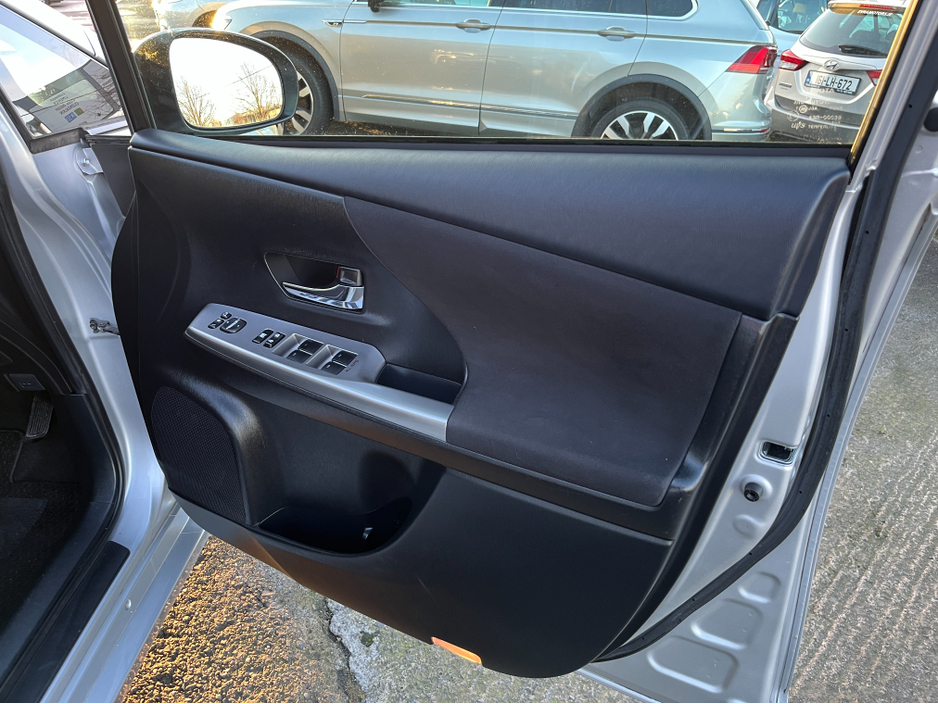 2019 Toyota Prius Alpha 7 SEATER AUTOMATIC HYBRID 1.8 PETROL //LOW MILES//ADAPTIVE CRUISE CONTROL//KEYLESS ENTRY//REVERSE CAMERA// €23,950