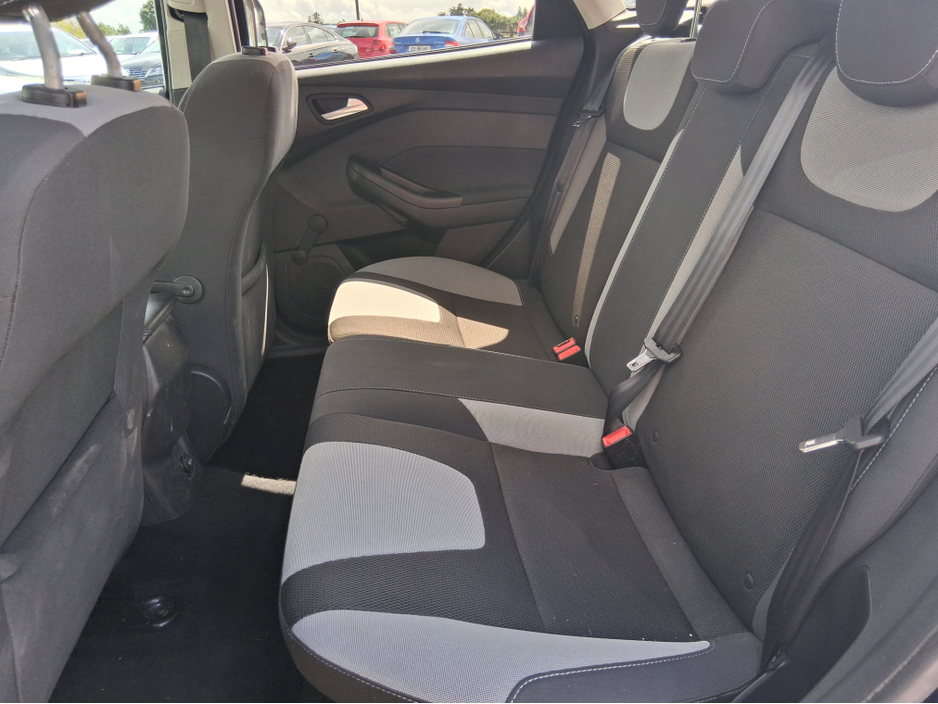 2014 Ford Focus 1.6 TDCI ZETEC NAVIGATOR 115PS 5DR €7,995