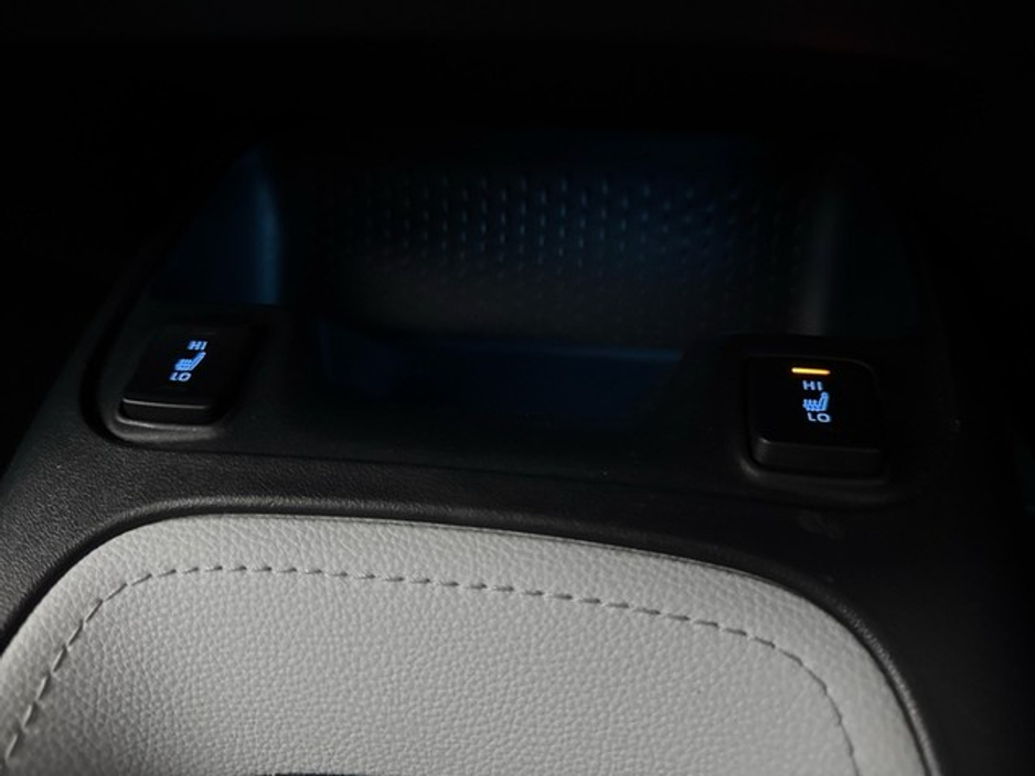 2023 Toyota Corolla SOL H/B Hybrid €28,950