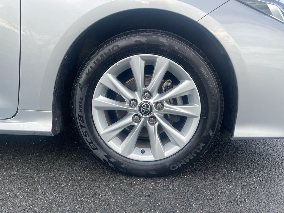 2023 Toyota Corolla 1.8 Hybrid Luna Saloon €22,475