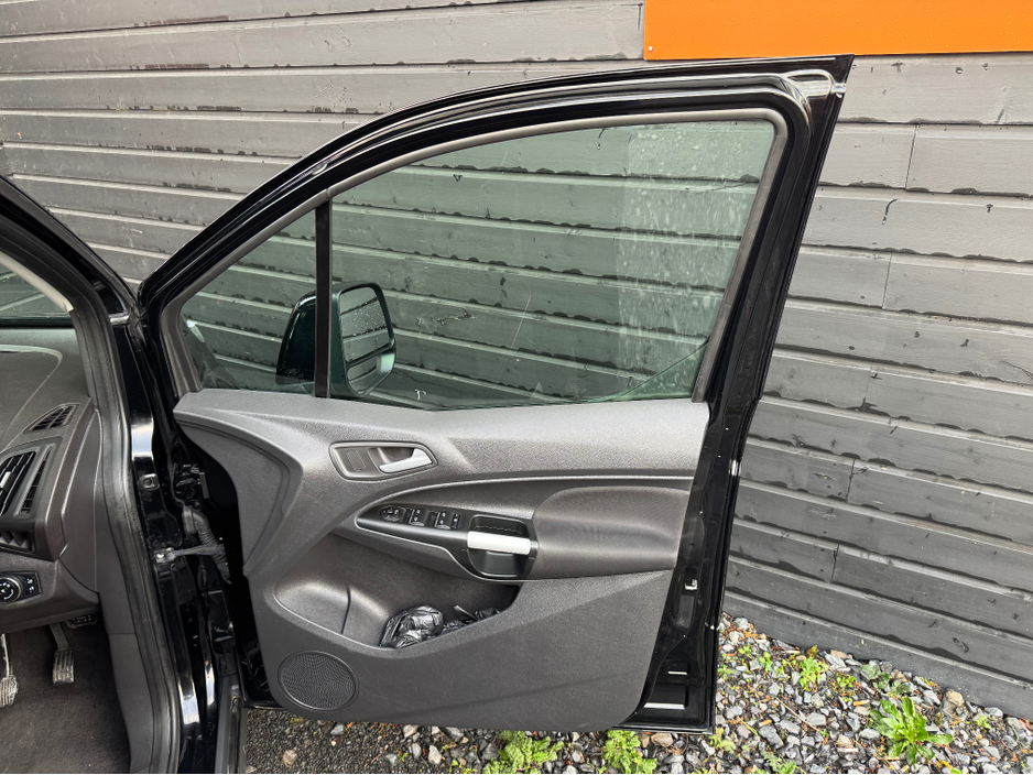 2017 Ford Transit Connect GRT-NIUM TDCI 7 SEATER 5DR €8,495