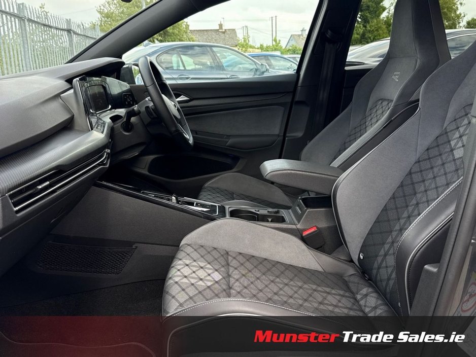 2023 Volkswagen Golf Golf R-Line €31,950