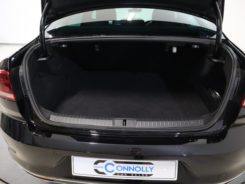 2021 Volkswagen Passat *111* GTE S-A DSG €22,900