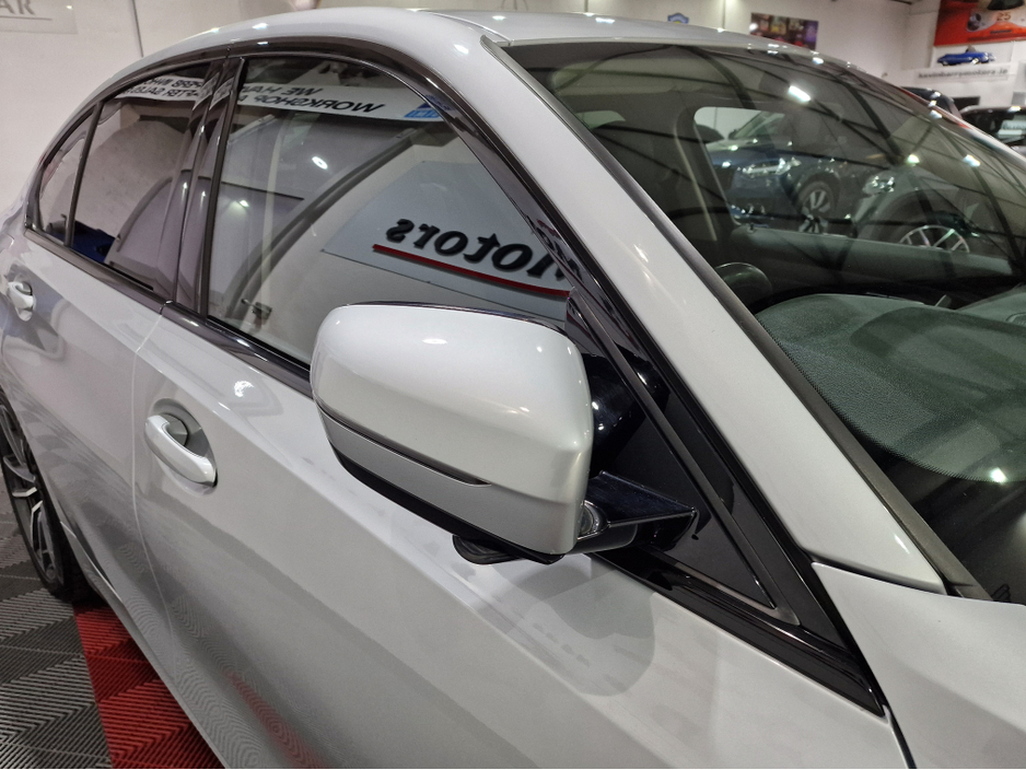 2019 BMW 3 Series 320D G20 SPORT AUTOMATIC **ORIGINAL IRISH CAR / LOW MILEAGE / 18" ALLOYS / APPLE CARPLAY / CRUISE CONTROL / FULL BLACK LEATHER / HEATED SEATS / SAT NAV / REVERSE CAMERA / FULL BMW SERVICE RECORD** €27,900