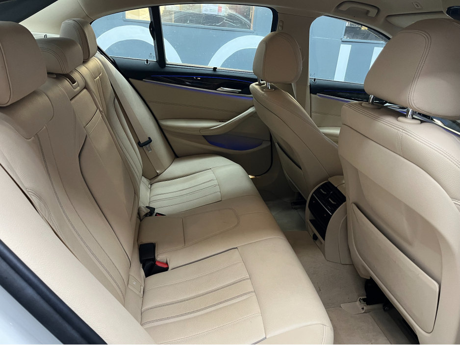 2018 BMW 5 Series €23950! 2018 BMW 530E LUXURY iPERFORMANCE 2.0 AUTOMATIC / CRUISE CONTROL / 360° CAMERA / PADDLE SHIFTERS / ELECTRIC MEMORY & HEATED SEATS €23,950