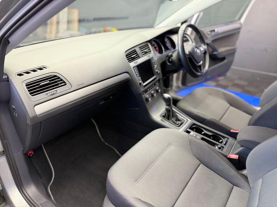 2015 Volkswagen Golf  €12,500