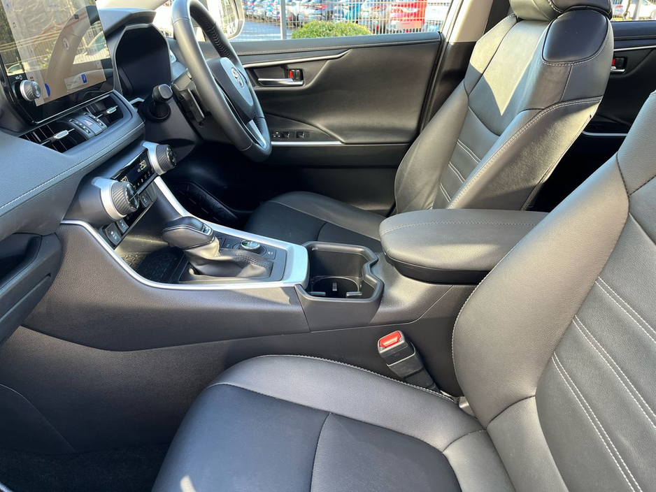 2023 Toyota Rav4 2.5 Hybrid AWD-i Platinum €44,950
