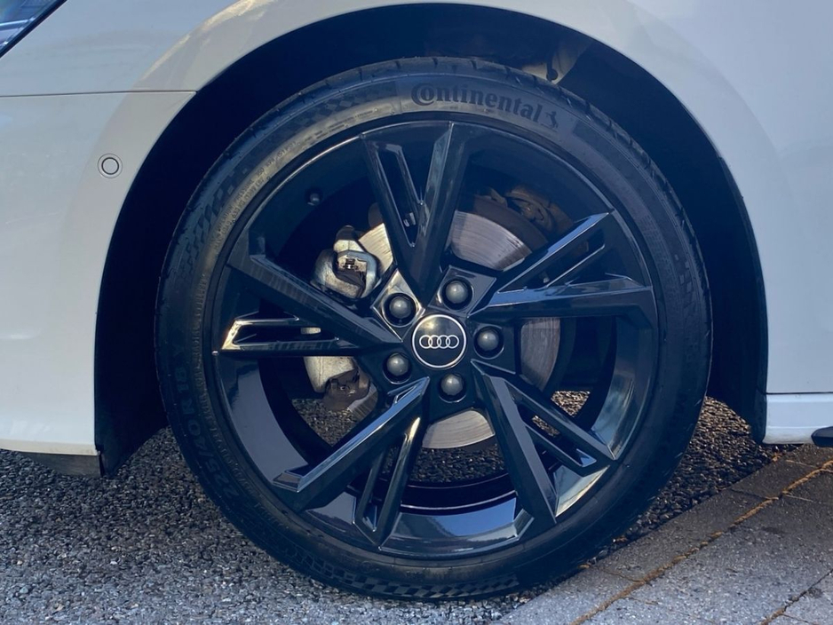 2024 Audi A3 30 TFSI 110HP S Line Black Edition Styling €38,495