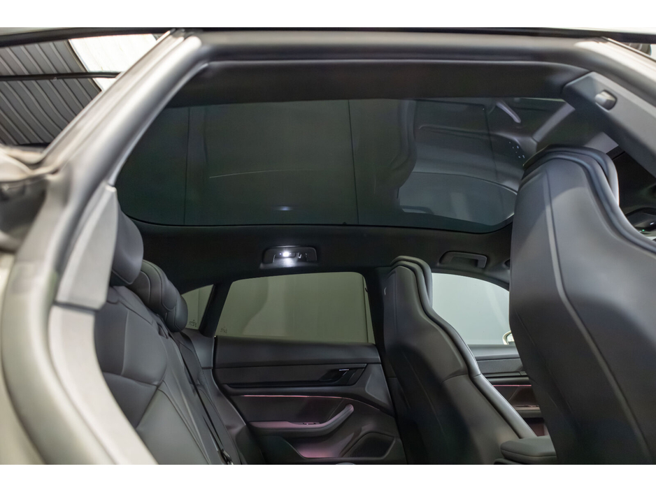 2023 Porsche Taycan Taycan Sport Turismo €71,950