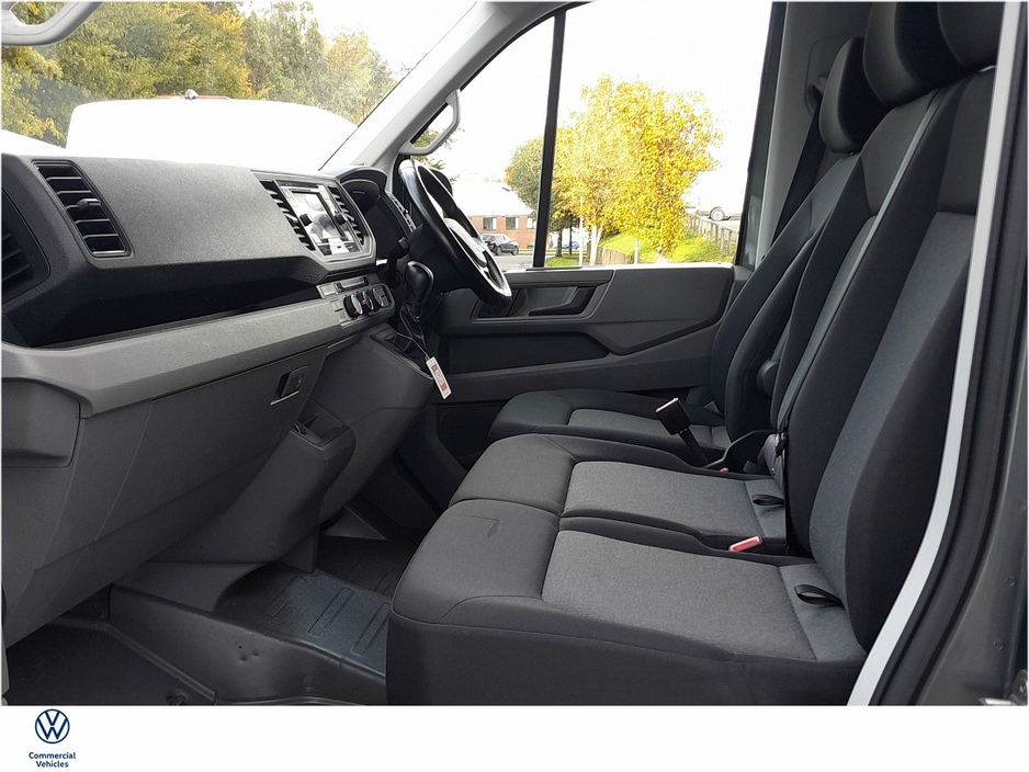 2022 Volkswagen Crafter VAN 35 2.0TDI 177BHP MEDIUM WHEEL BASE HIGHLINE AUTOMATIC 4-MOTION WITH TOWBAR & HEATED SEATS (VAT INVOICE) €32,516