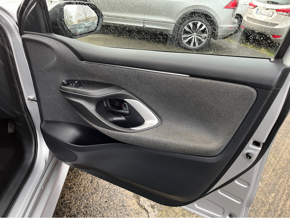 2022 Toyota Yaris LUNA 1.0 PETROL MANUAL //REVERSE CAMERA// €15,950